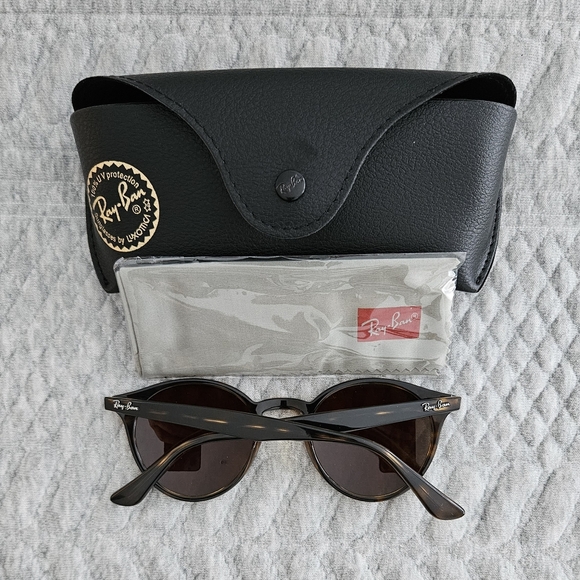 NEW Ray-Ban RB2180 Tortoise shell sunglasses - Picture 2 of 3